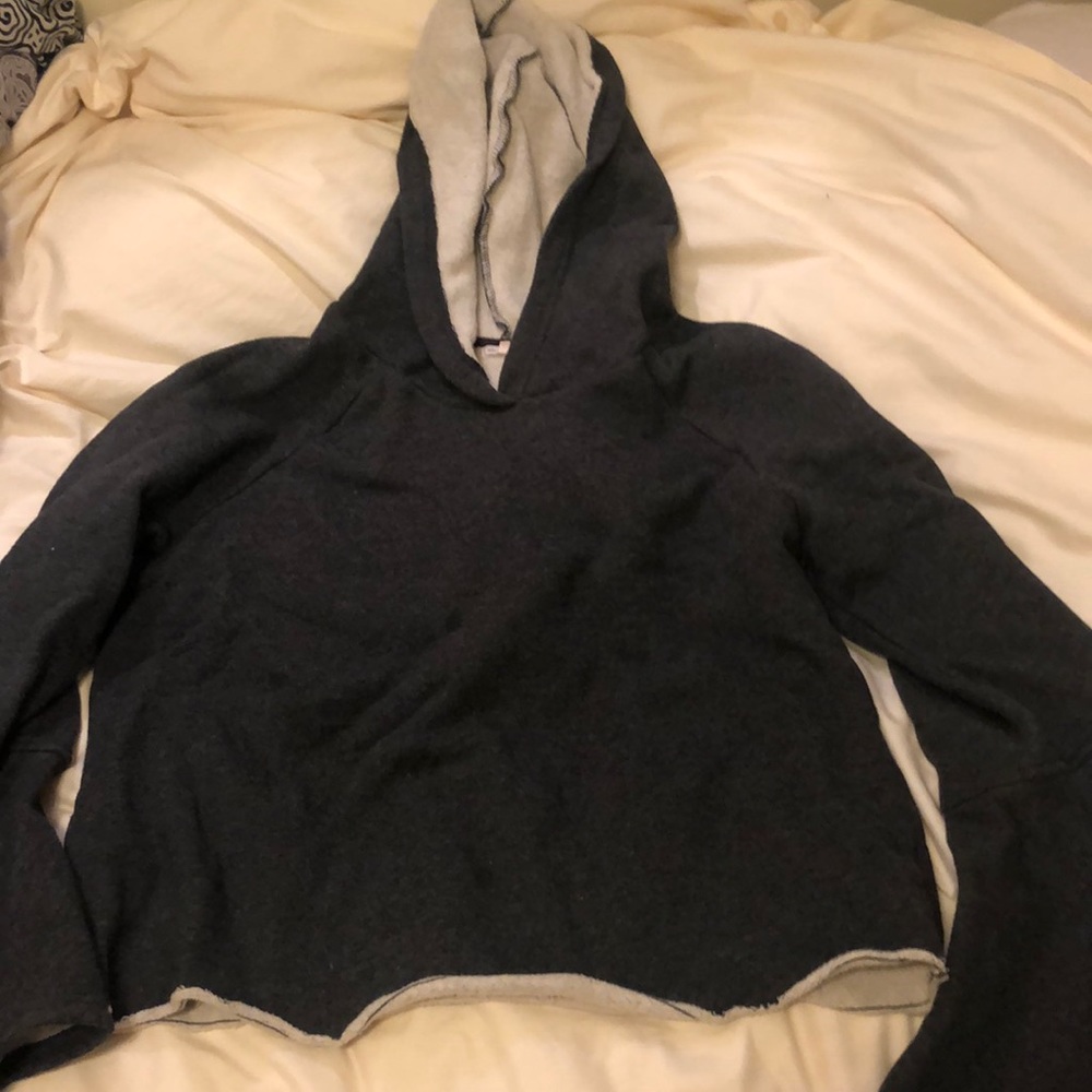 nice sweatshirt. bell bottom sleeves and hoodie. - Picture 1 of 1